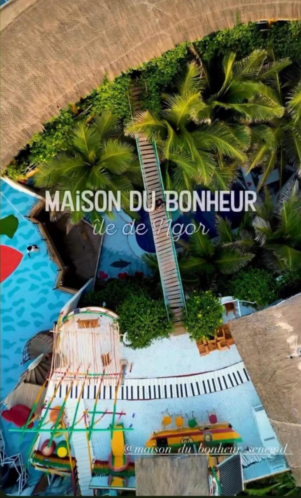 דקר Maison Du Bonheur מראה חיצוני תמונה